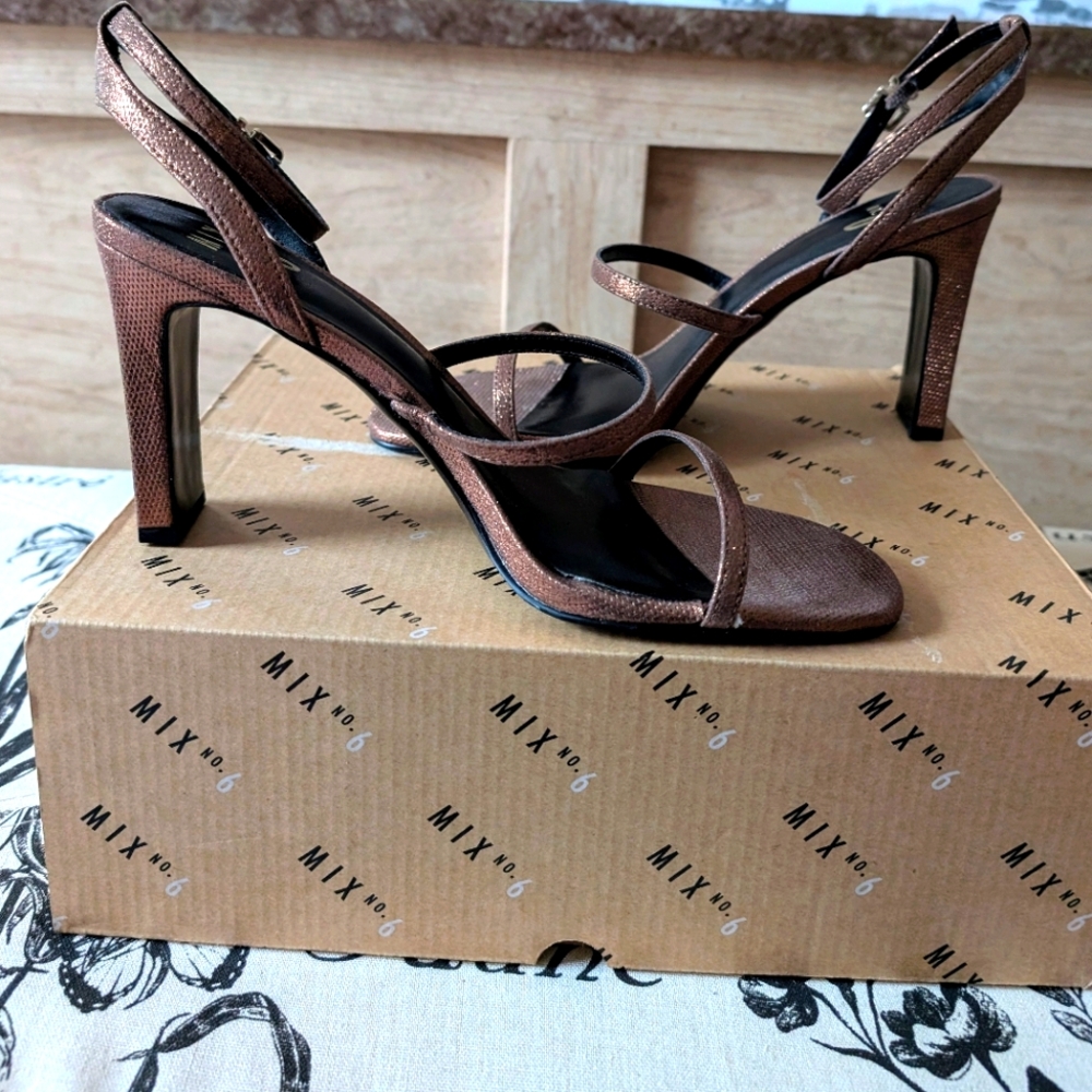 MIX NO. 6 ALICIANA SANDAL - Picture 2 of 7